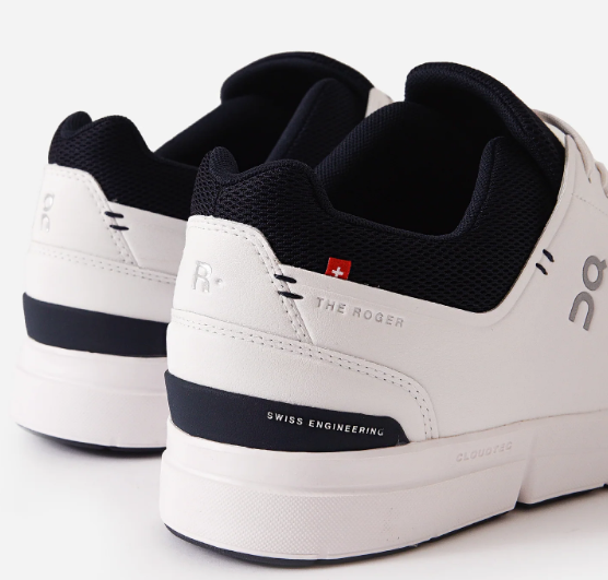 On Mens Roger Advantage- White/Midnight (48.99457)