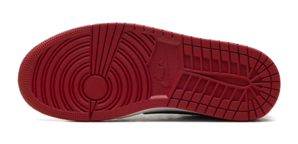Air Jordan 1 Retro Low OG 'Chicago' Sneakers - Varsity Red/Black/Summit White